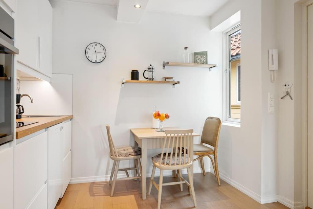 Апартаменти Central City Apt. Neighbor To Unesco Bryggen! Берген Екстер'єр фото